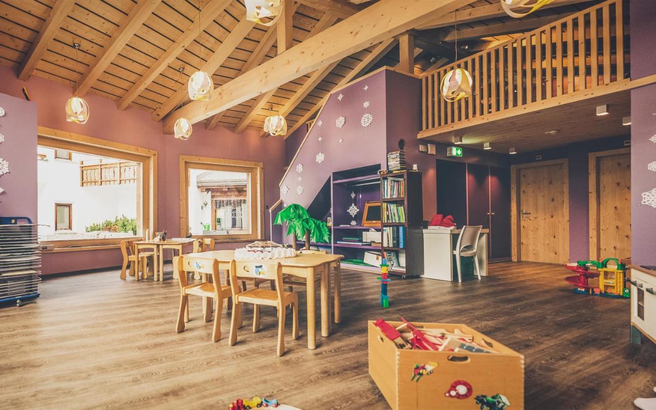 דאבוס Hotel Waldhuus מראה חיצוני תמונה